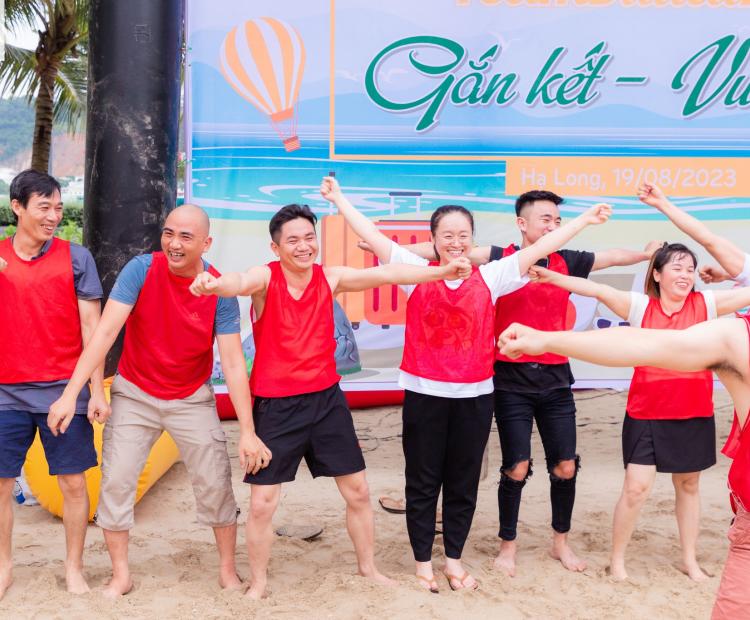 Team building cùngcông ty TNHH JYUICHIYA Việt Nam