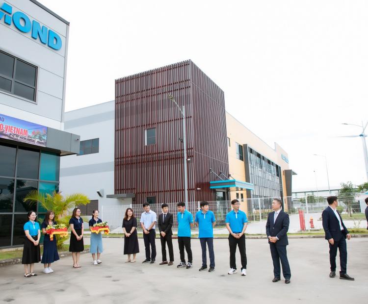 Chào đón các lãnh đạo từ tổng Tập đoàn DISCO Hàn Quốc tới thăm nhà máy SEM MICRO - SEM DIAMOND tại Việt Nam. 